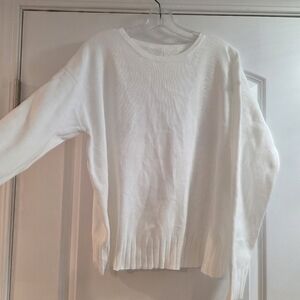Women's White Sweater. New No Tags